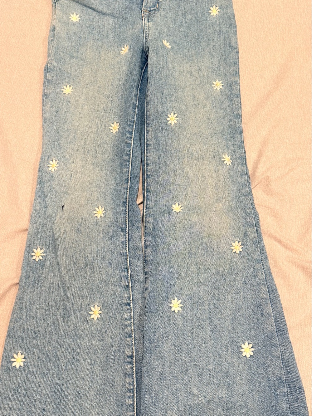 GAP KIDS Light Wash Daisy Embroidered Jeans